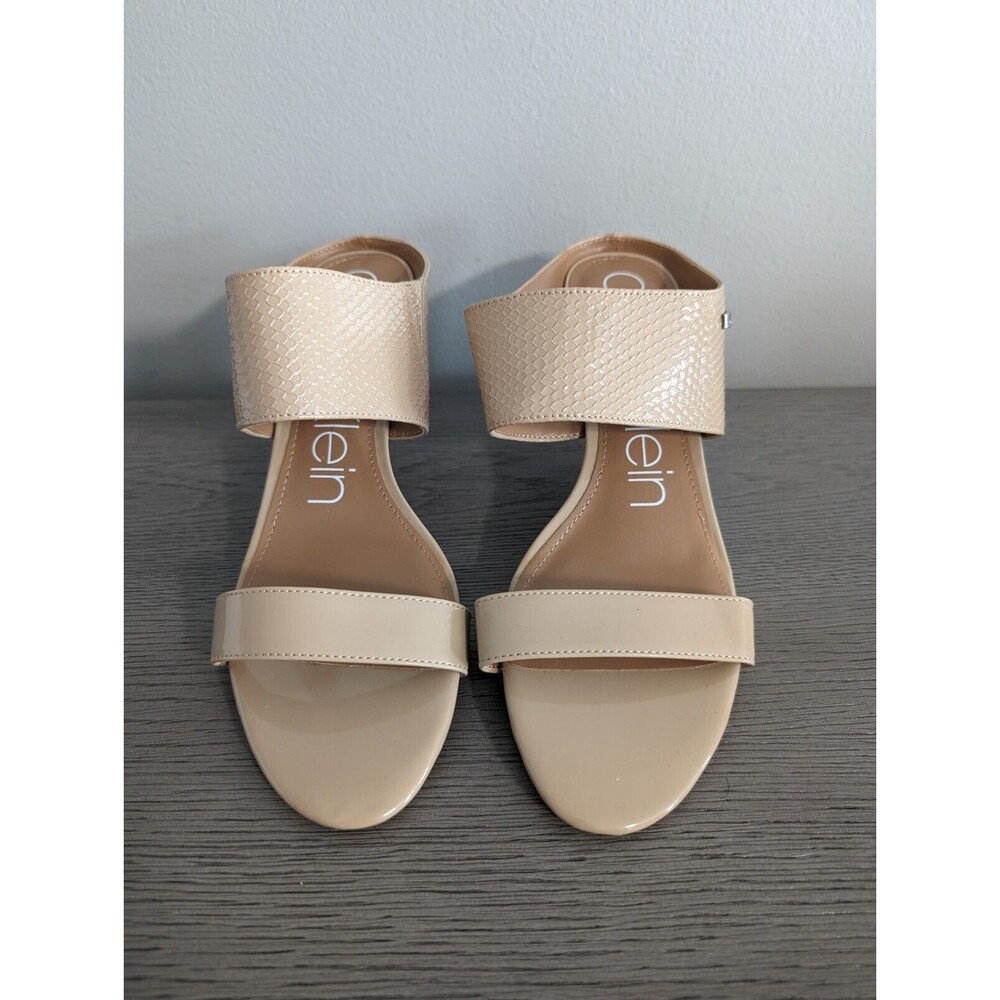 CALVIN KLEIN NEW Women Lorinda Snakeskin Embossed Heel Tan Size 9.5